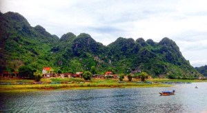 Hills and mountains in phong nha Thailand by easy tiger hostel